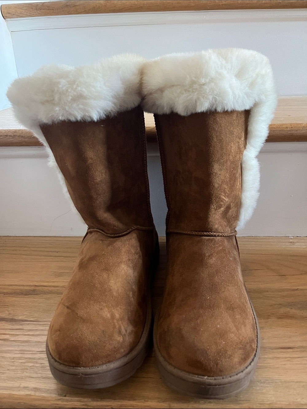 SO Chestnut Suede Winter Boots with Cream Shearling Trim